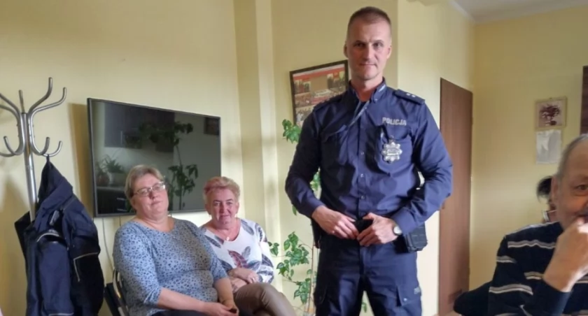 Dzielnicowy zawsze pomocny