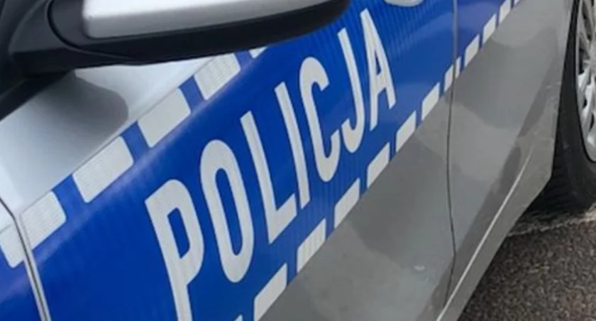 Policjanci ratowali mężczyznę, który chciał skoczyć z okna