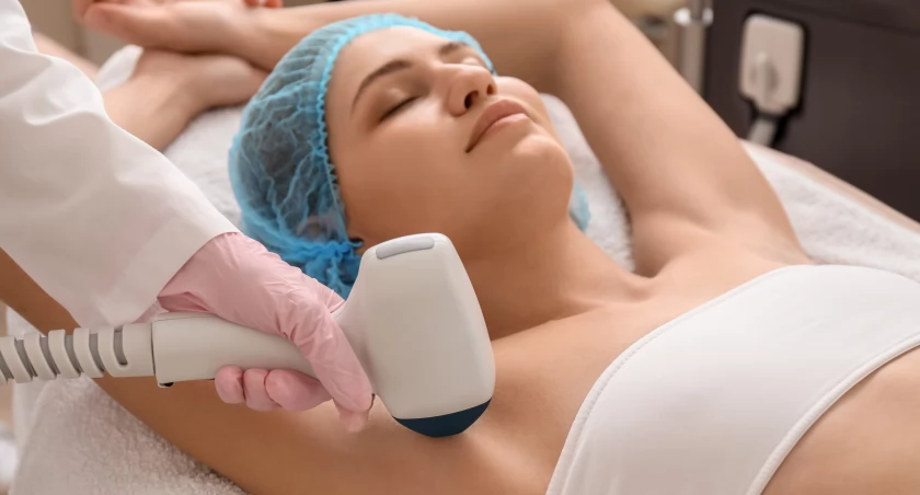 Wpływ hormonów na skuteczność depilacji laserowej bikini: Co warto wiedzieć?