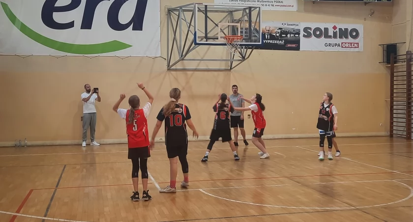 Grali w streetballa