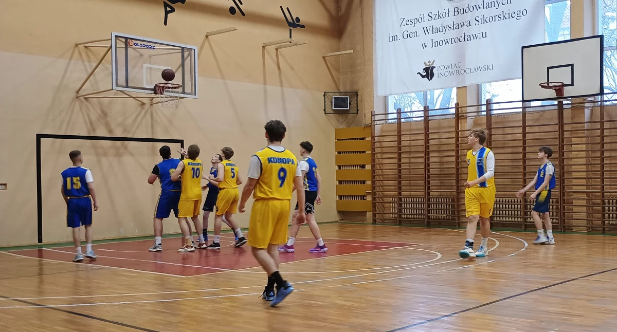 Koszykarskie Mistrzostwa Powiatu: Emocje, Pasja i Niezapomniane Chwile!
