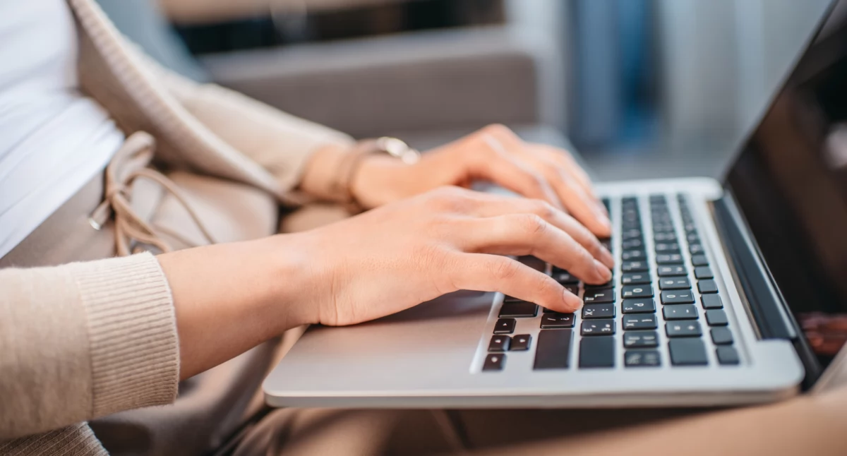 Ostrzeżenie przed oszustwami telefonicznymi i internetowymi w Inowrocławiu