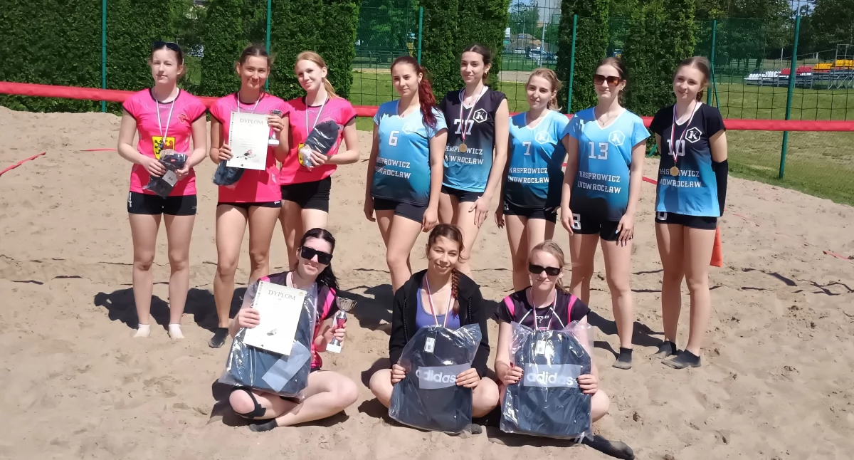 Konopa i Chemik podbijają plażę! Siatkarskie emocje na najwyższym poziomie