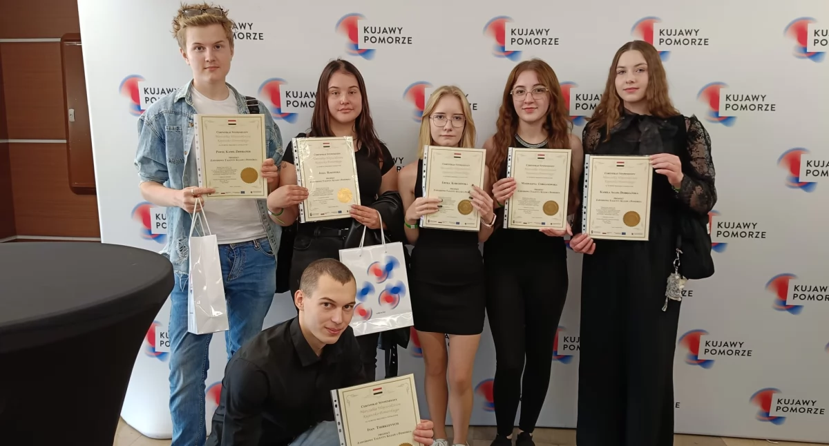 Uczniowie Akademii Szkolnictwa AS w gronie stypendystów marszałka województwa