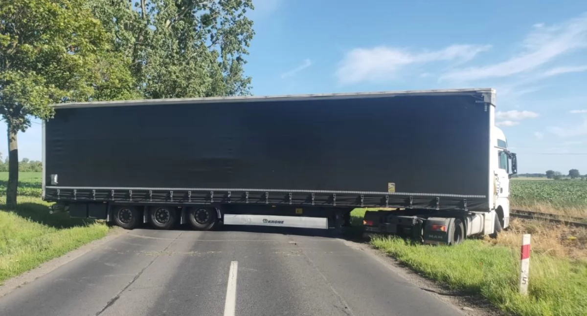 Kierowca ciężarówki zablokował całą trasę