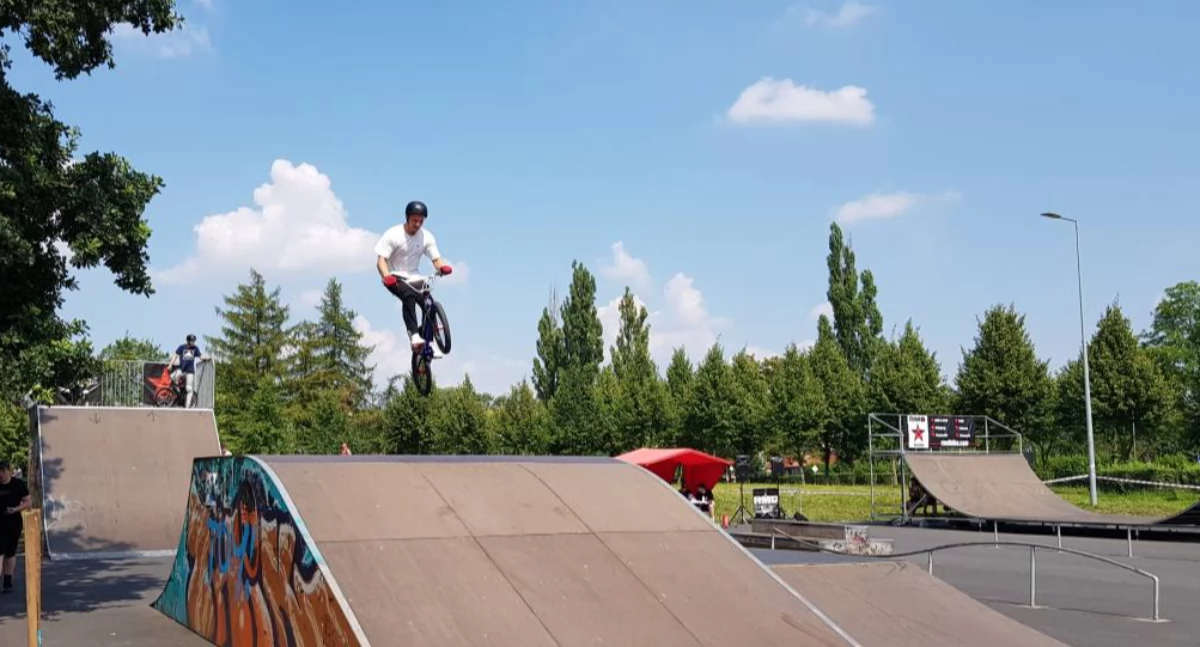 Inowrocław zyska nową jakość sportową dzięki dotacji na modernizację skateparku