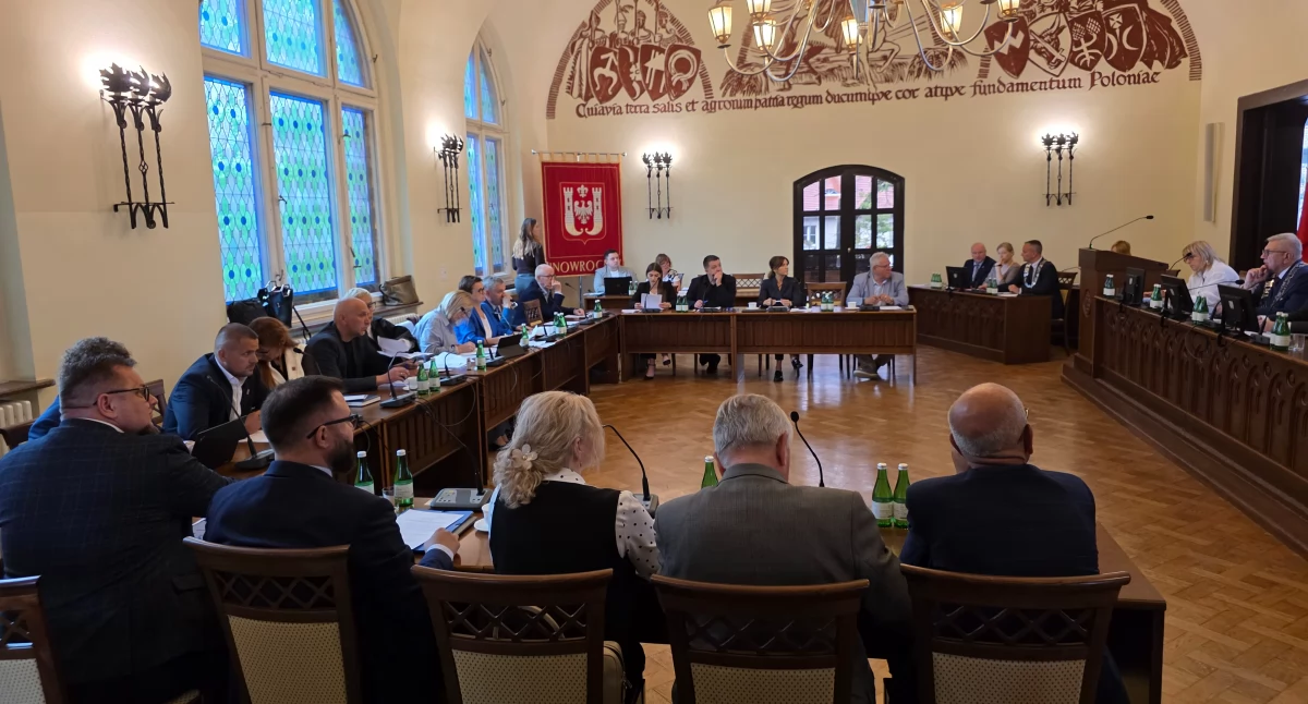 Chaos i bałagan na sesji Rady Miejskiej Inowrocławia