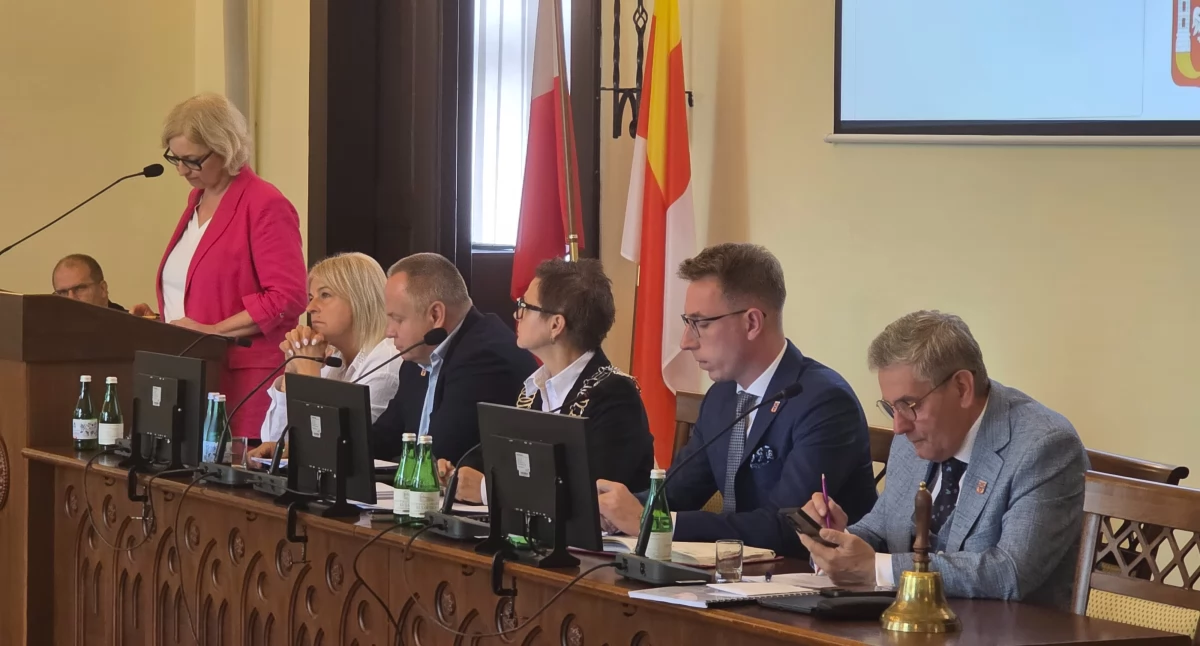 Odbyła się  XX Sesji Rady Miejskiej: Finanse, Nowe Nazwy i Apel o Bezpieczeństwo