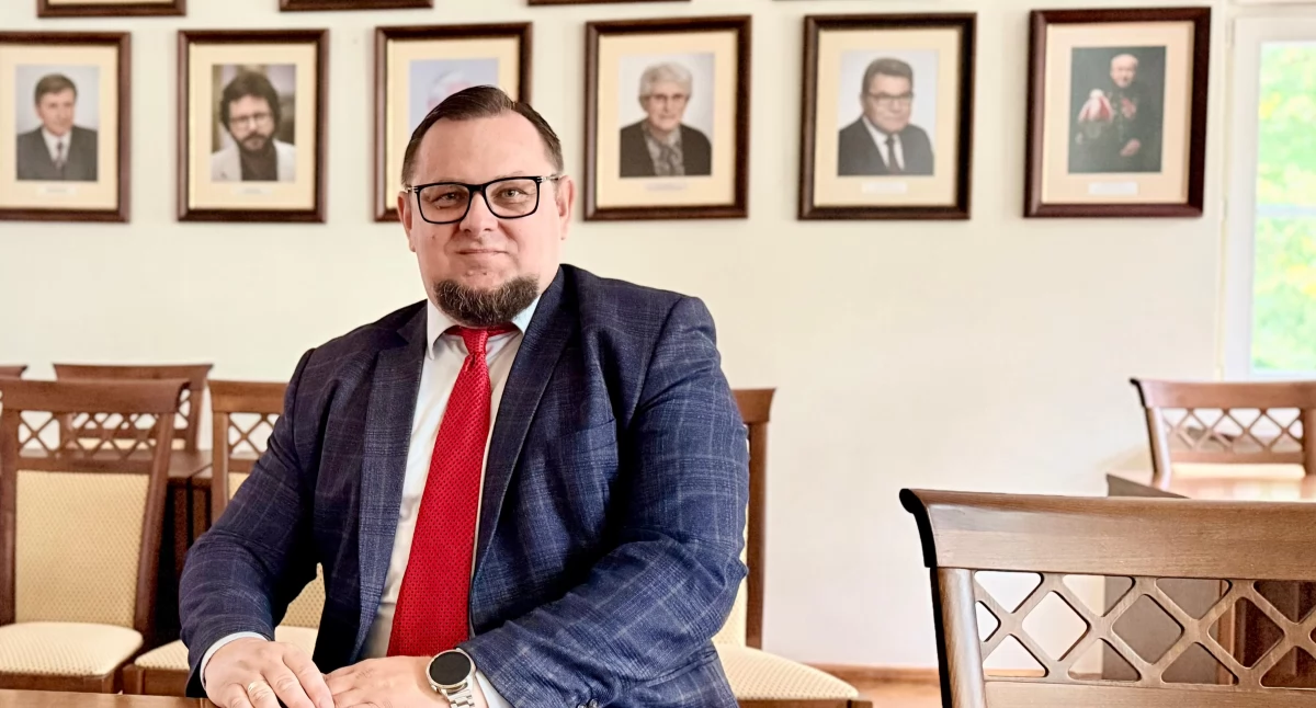 Radny Rychwicki - Pełny kosz? Zgłoś i pomóż utrzymać czystsze miasto!