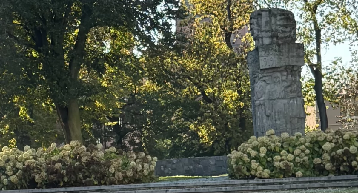 W sprawie pilnego zadbania o Pomnik Powstańców Wielkopolskich