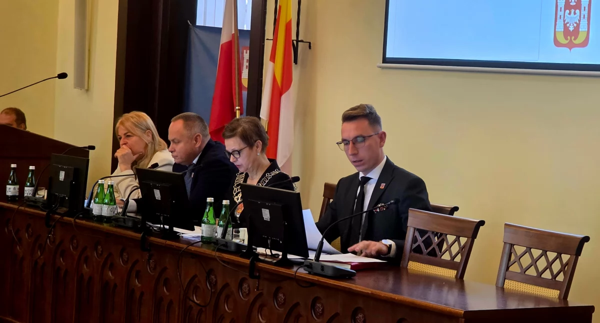 Rada Miejska Inowrocławia zwiększa podatek od nieruchomości o 4,5%