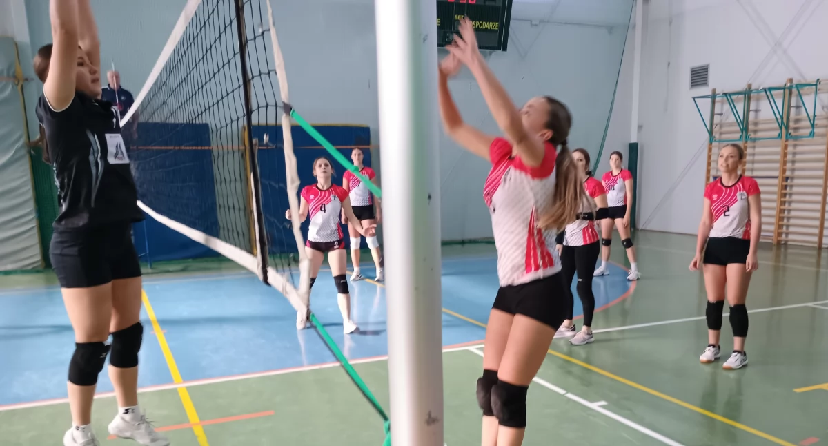 Siatkarskie emocje w Kruszwicy! Znamy kolejne finalistki Mistrzostw Powiatu