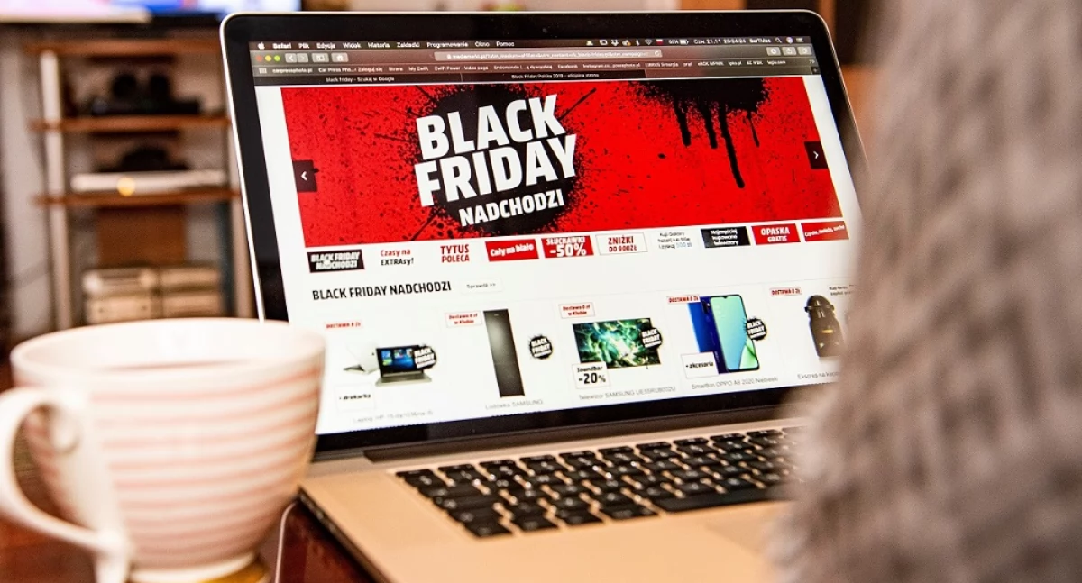 Badanie nie pozostawia złudzeń. Tylko co trzeci Polak ufa sprzedawcom podczas Black Friday
