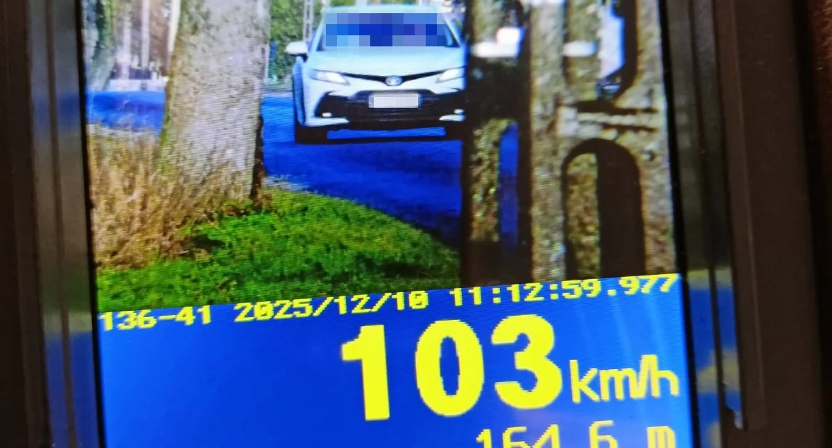 Mandat-gigant i zatrzymane prawo jazdy! 103 km/h, zamiast 50 km/h