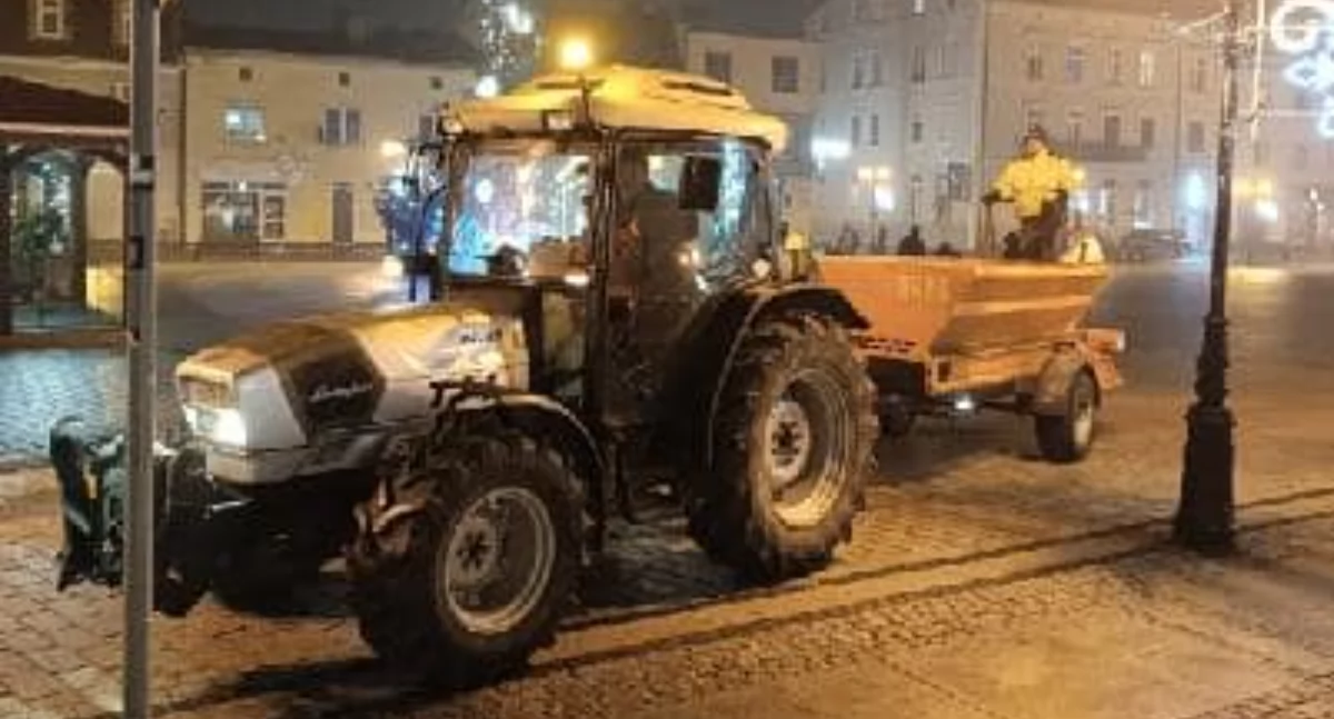 Na drogach lodowisko, służby tym razem w akcji