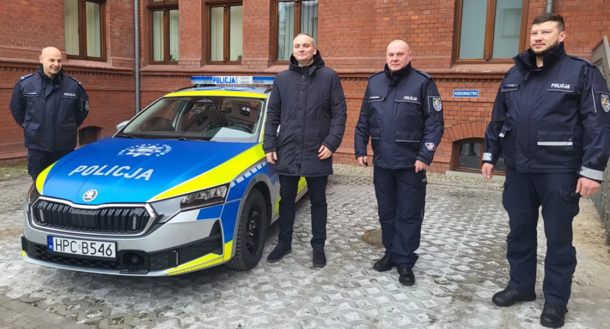 Nowy radiowóz dla policjantów patrolówki