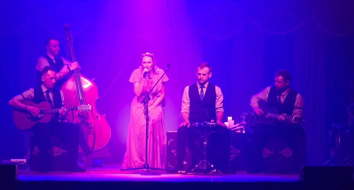 Anita Lipnicka zaczarowała inowrocławski teatr 