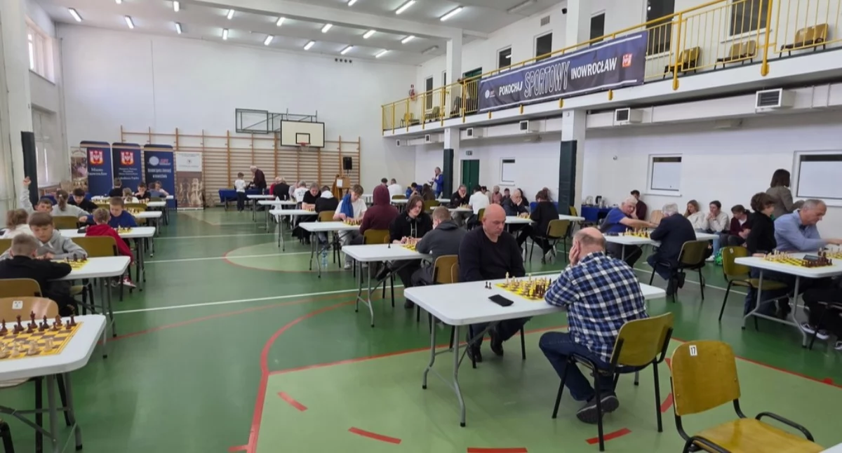 Szachiści rywalizowali o kolejne punkty