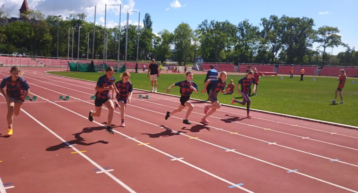 Młodzi lekkoatleci zachwycili w Trójboju Lekkoatletycznym!
