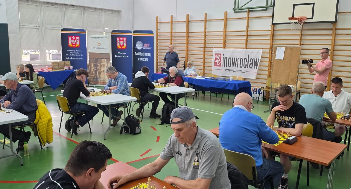 Szachiści walczą o punkty