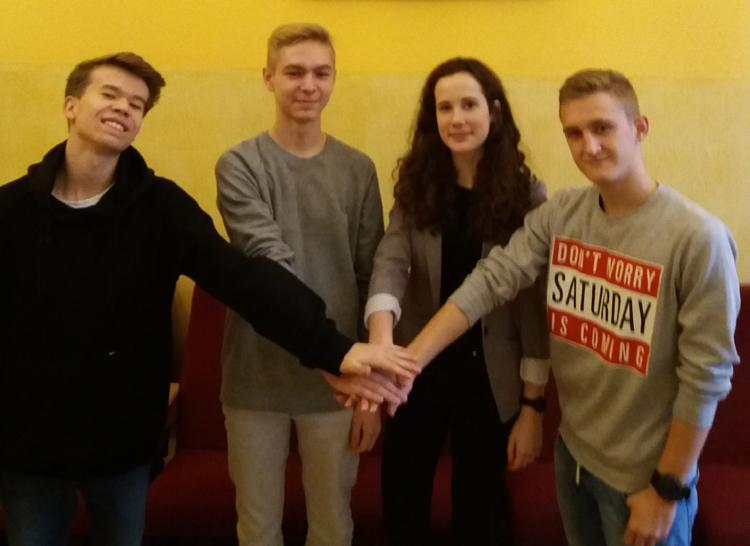 Drużyna z II LO w finale ogólnopolskiego konkursu literacko-historycznego