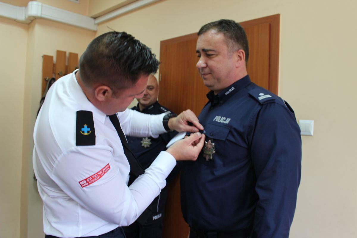 Kruszwickie WOPR odznaczyło policjanta