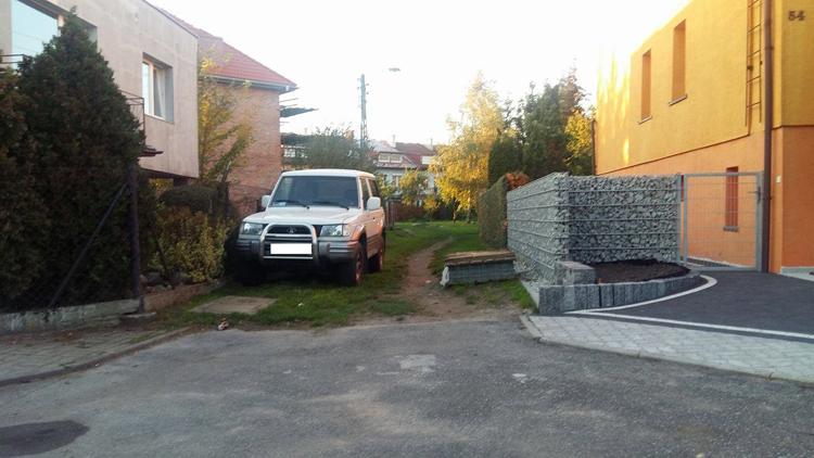 Wroński prosi o wybudowanie chodnika