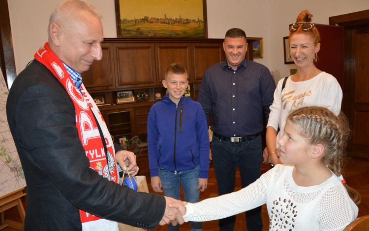 Nasza najsłynniejsza młoda piłkarka w ratuszu