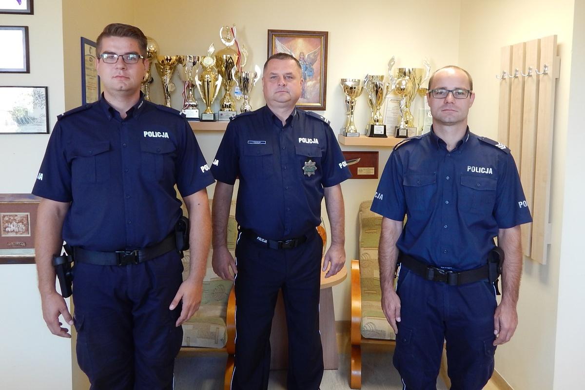Policjanci uratowali desperata