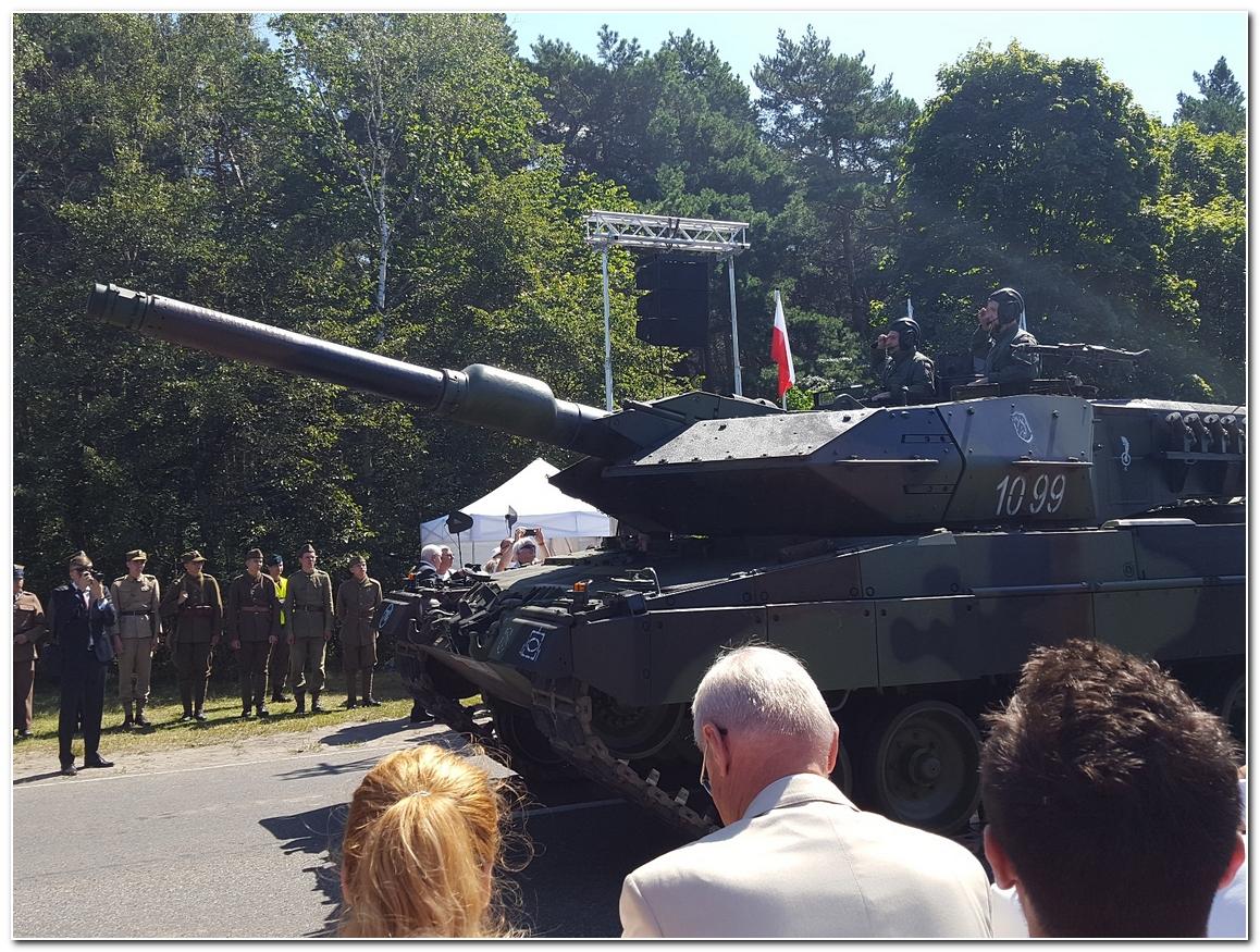 Obchody święta wojska w Myślęcinku