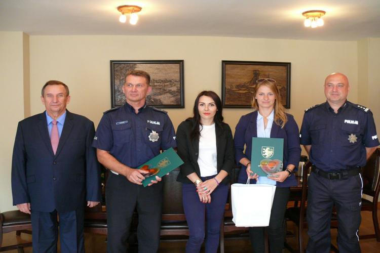 Podziękowania od Starosty i Komendanta Policji za pomoc w uratowaniu psa