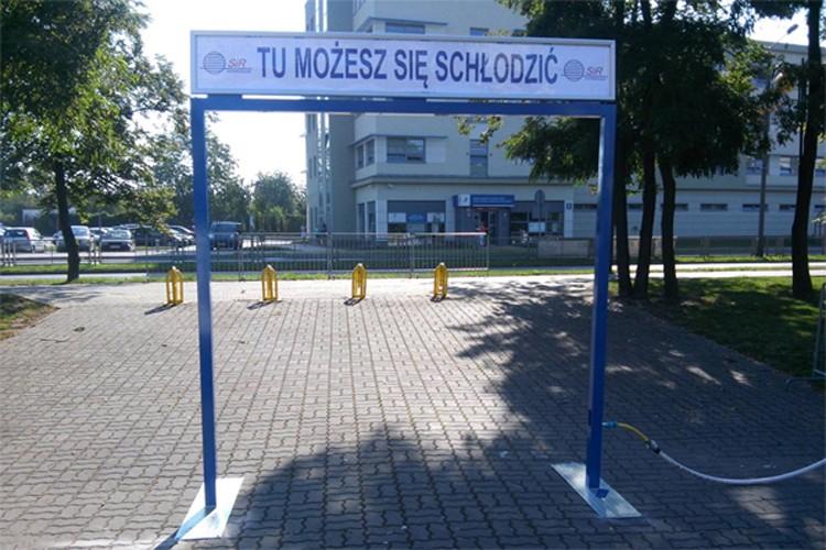 Kurtyny wodne gotowe do walki z upałami