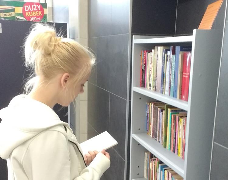 Hitowy bookcrossing na dworcu PKP!