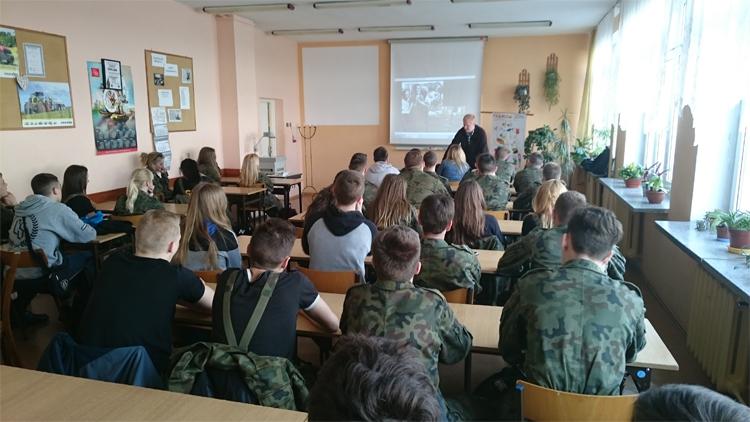 Prawo humanitarne i dyscyplina wojskowa