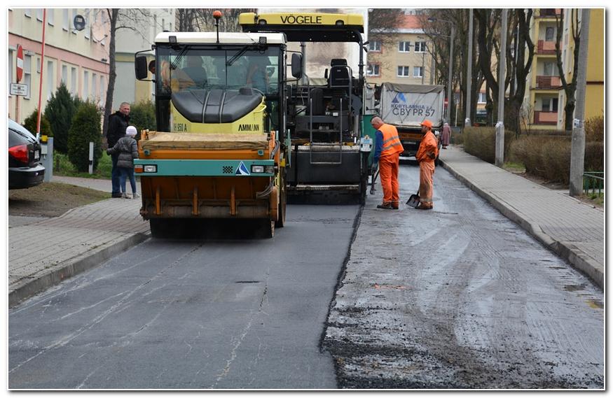 Kolejna ulica z nową nawierzchnią