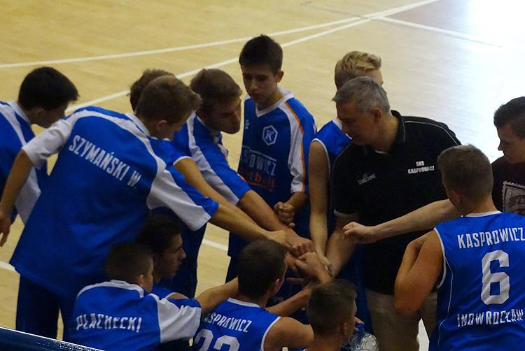 Koszykarze Kaspra z awansem do 1/4 MP U-18