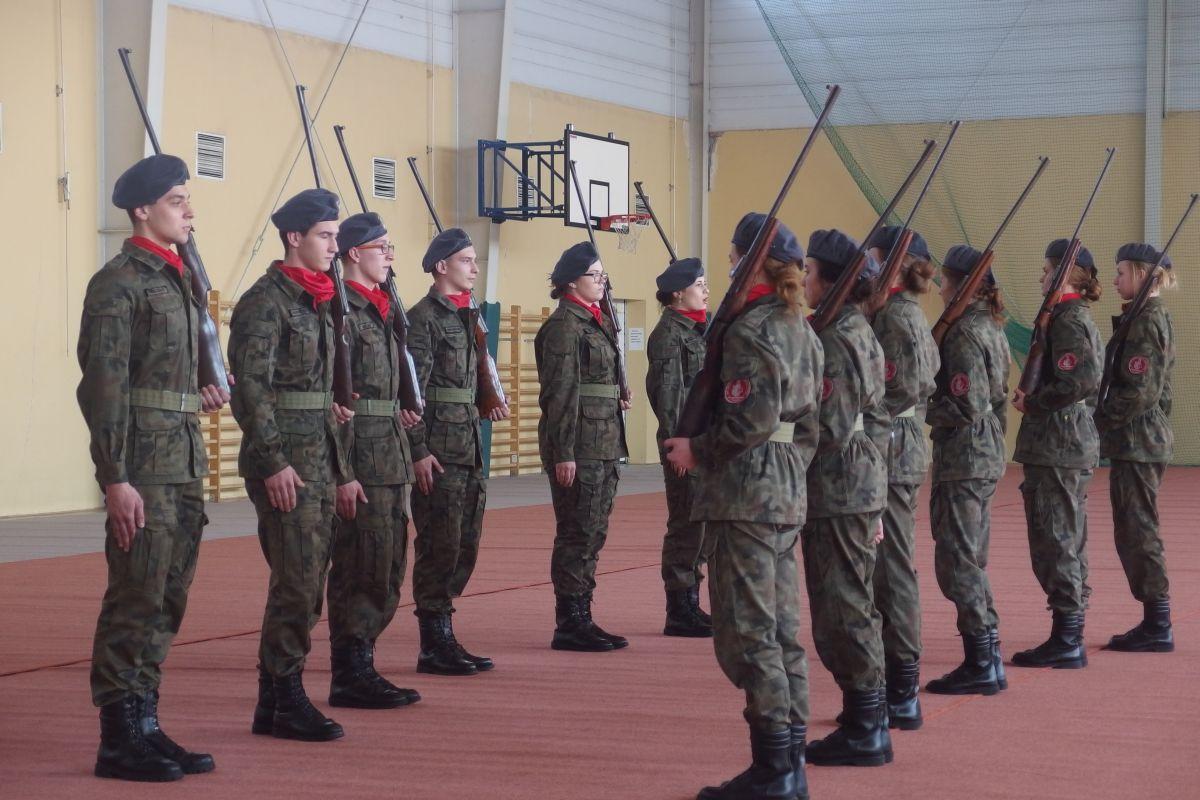 III Wojewódzki Przegląd Musztry Klas Mundurowych Kruszwica 2017 już za nami
