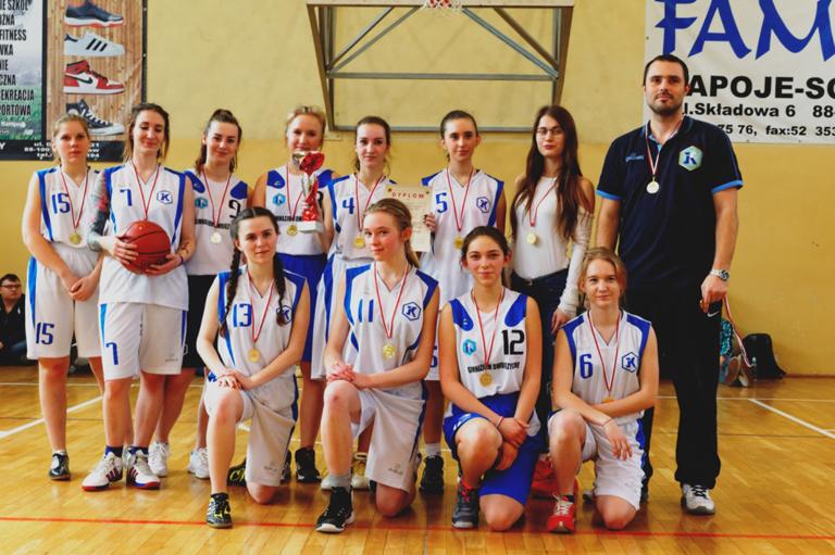 Koszykarki z Kaspra mistrzem Powiatu 