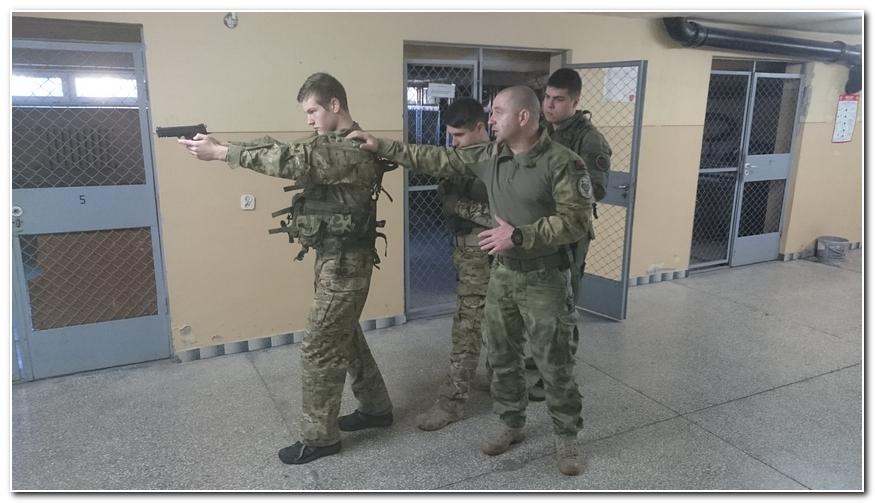 Pokazy taktyki w  ZSP Kościelec