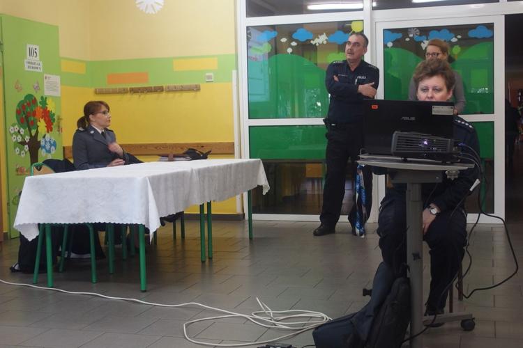 Z nauczycielami o cyberprzemocy
