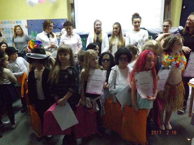 Przedszkolny mini playback show w Muzycznej Krainie