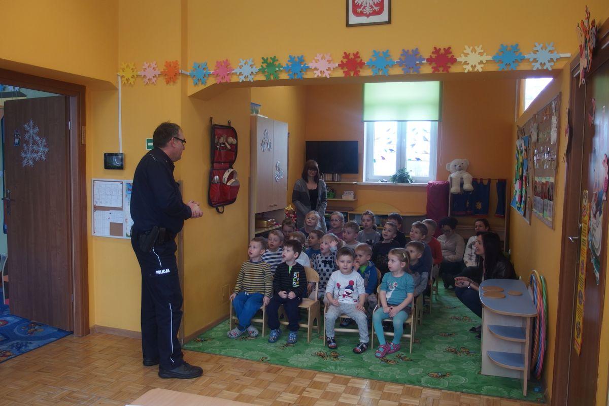 Policjanci u przedszkolaków