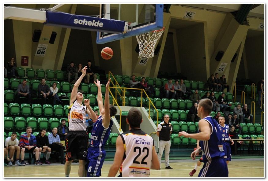 Koszykarskie derby Inowrocławia dla Akademii