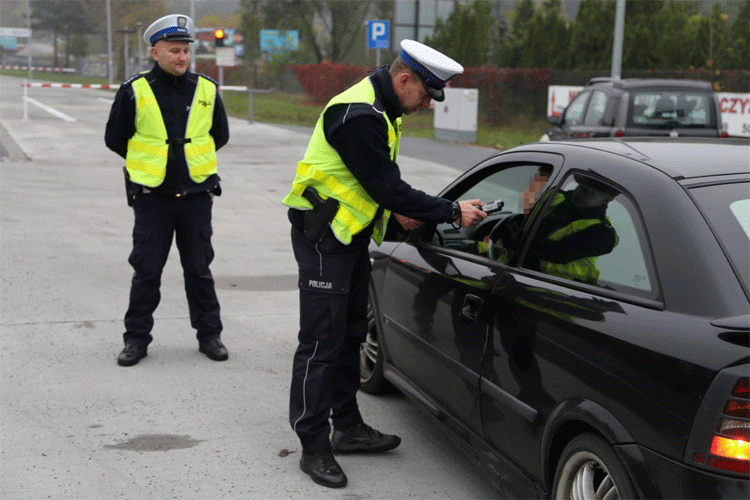 Udaremnił jazdę nietrzeźwej kierującej audi
