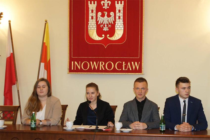 Pierwsza sesja XIV kadencji MRMI za nimi