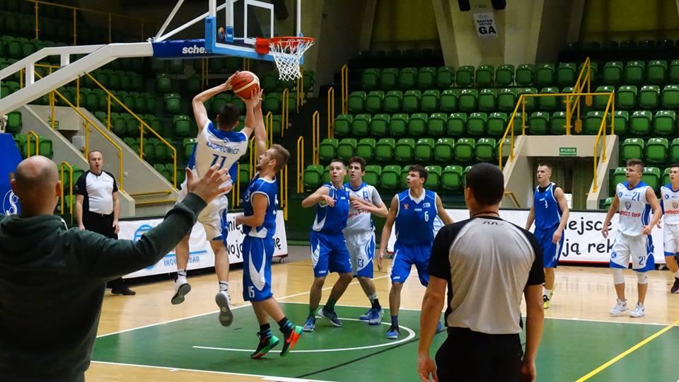 Cenna wygrana juniorów Kaspra