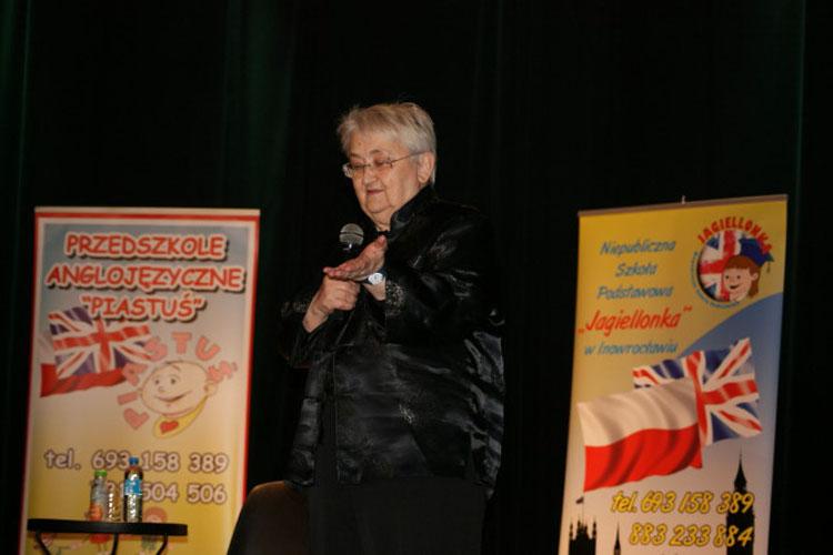 Nauczyciele spotkali się z profesor Edytą Gruszczyk-Kolczyńską