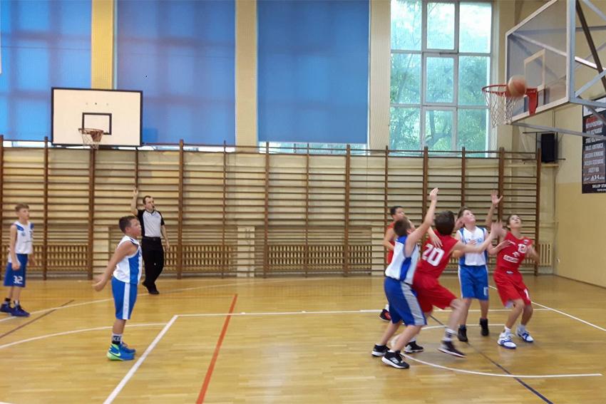 SKS Kasprowicz przegrywa z Twardymi Piernikami