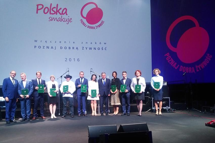 Znak Poznaj Dobrą Żywność dla Krakowskiej Suchej Extra i Frankfurterek z Viando