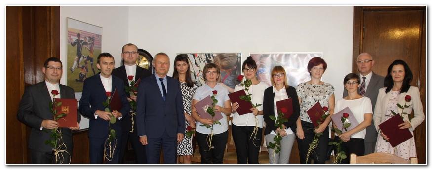 Kolejni nauczycieli z aktami mianowania na wyższy stopień